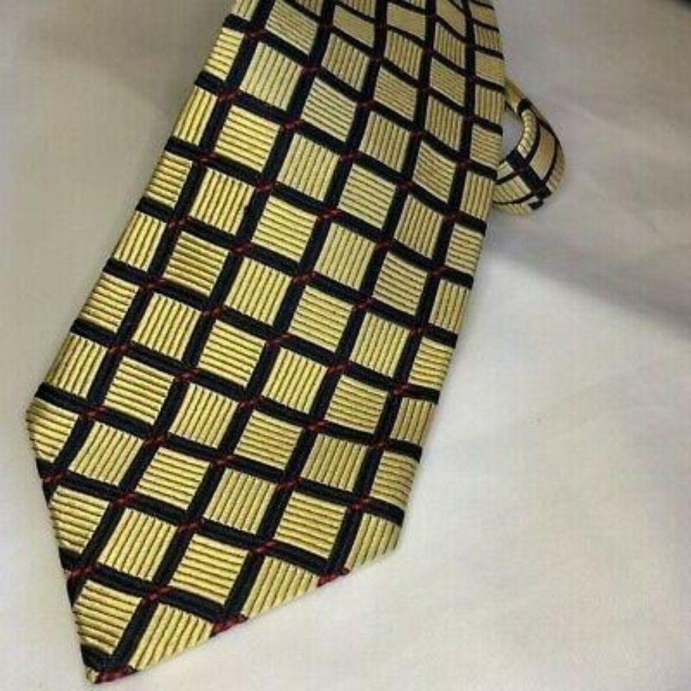 Burberrys' Mens Tie Vintage Gold Black Luxury Necktie